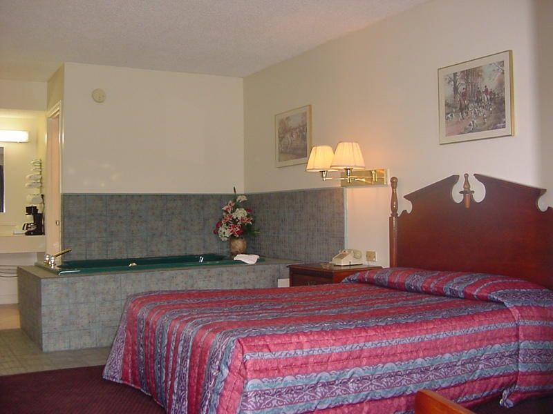 Old Bardstown Inn Room photo